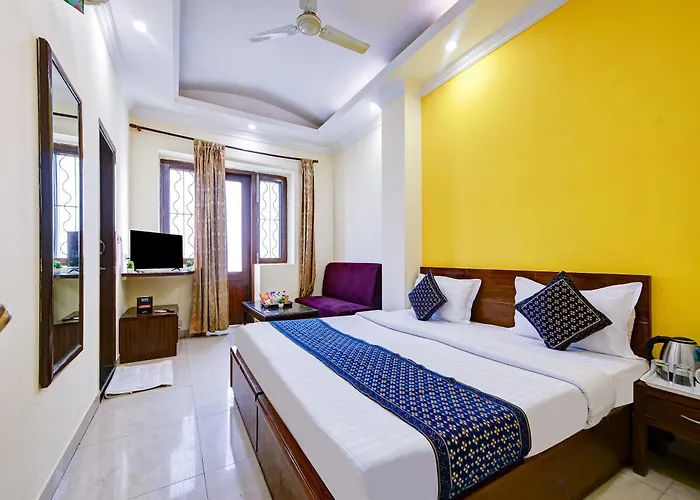 Hotel Vivek Deluxe In City Centre - Near New Delhi Railway Station