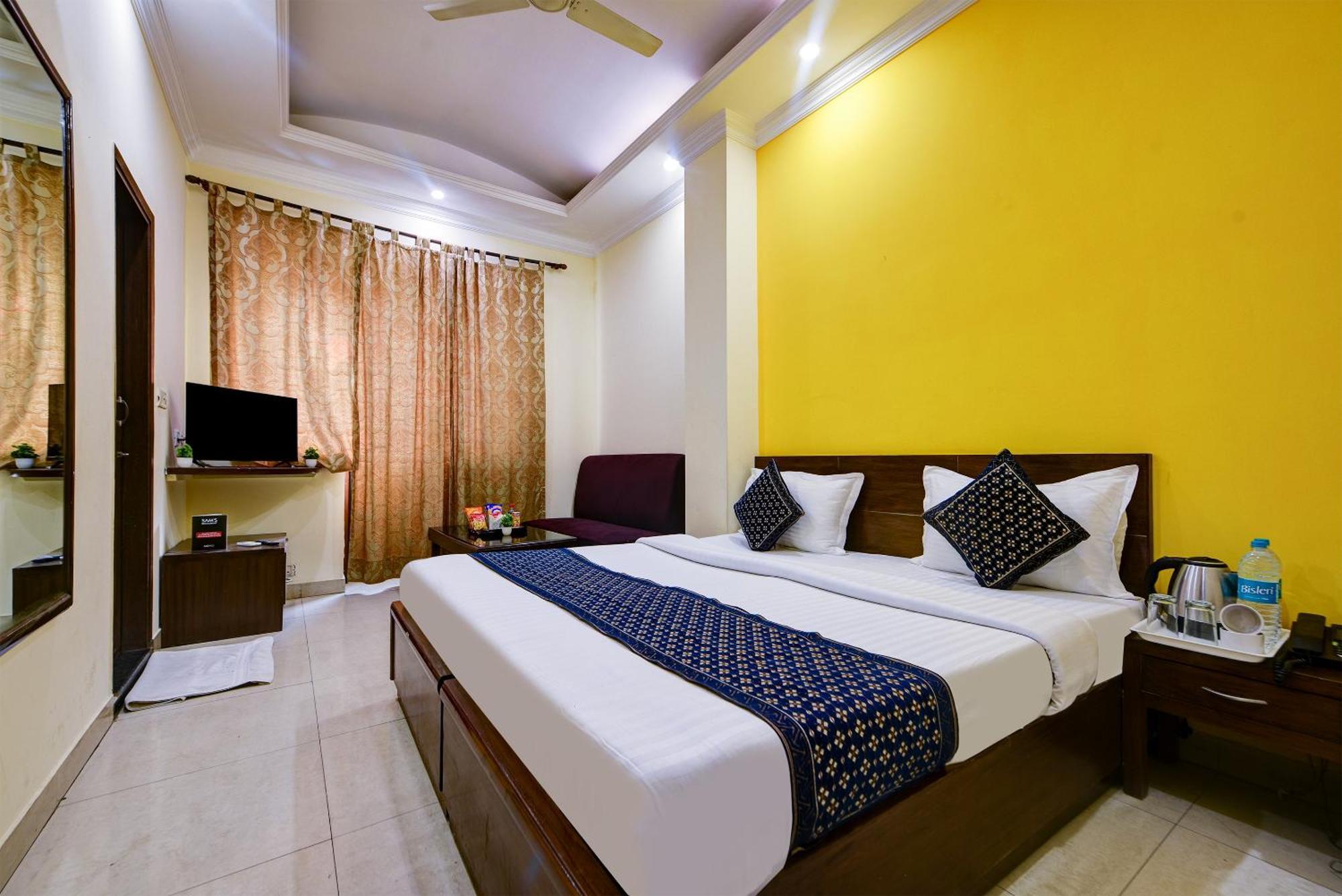 Vivek Deluxe In Centre - Near Railway Station Hotel 3*