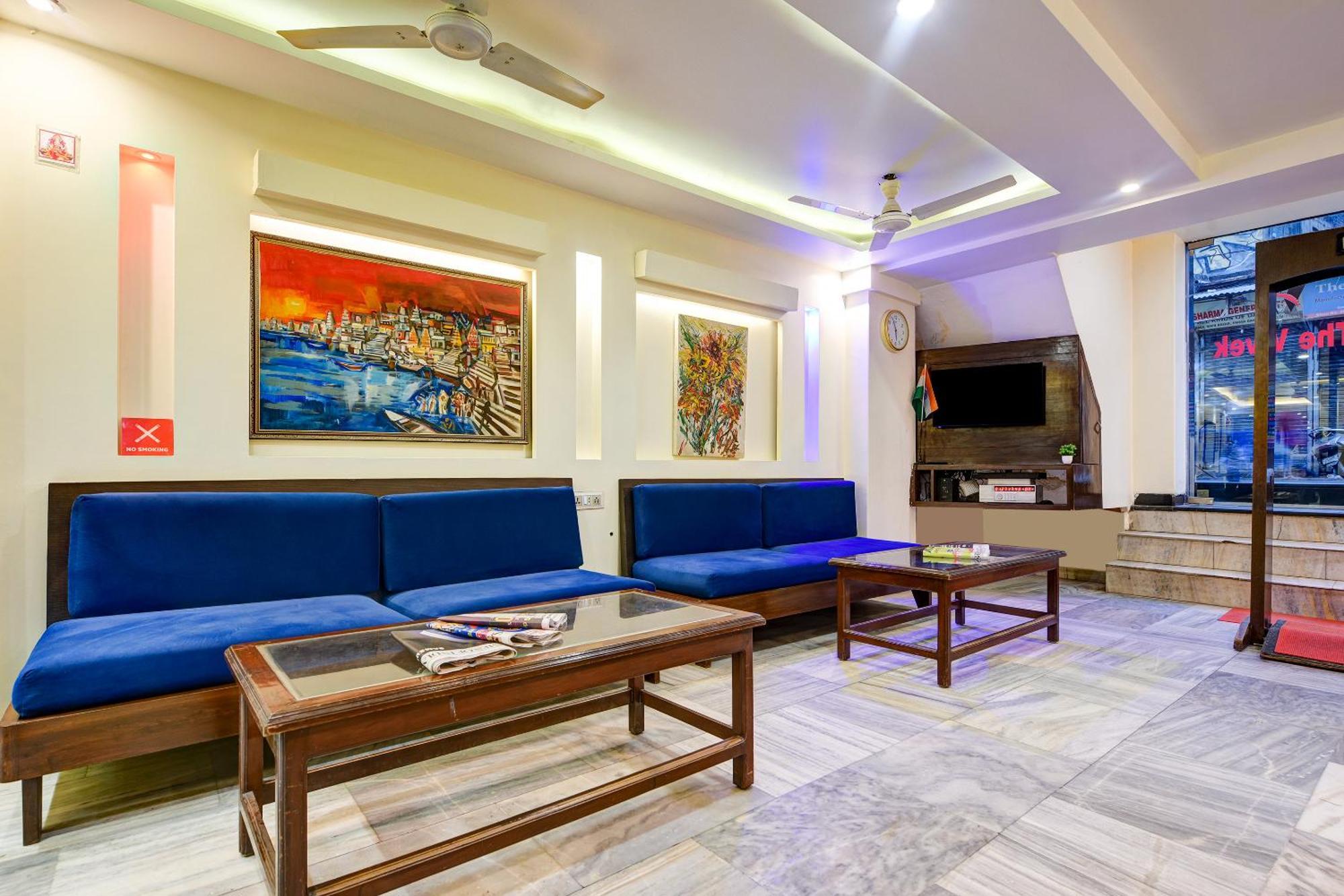 Hotel Vivek Deluxe In Centre - Near Railway Station 3*