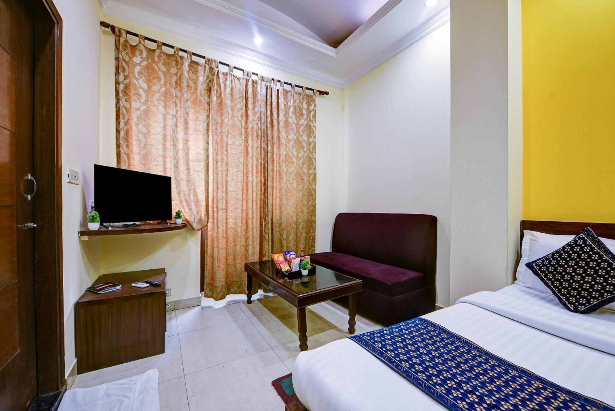 Vivek Deluxe In Centre - Near Railway Station 3* New Delhi