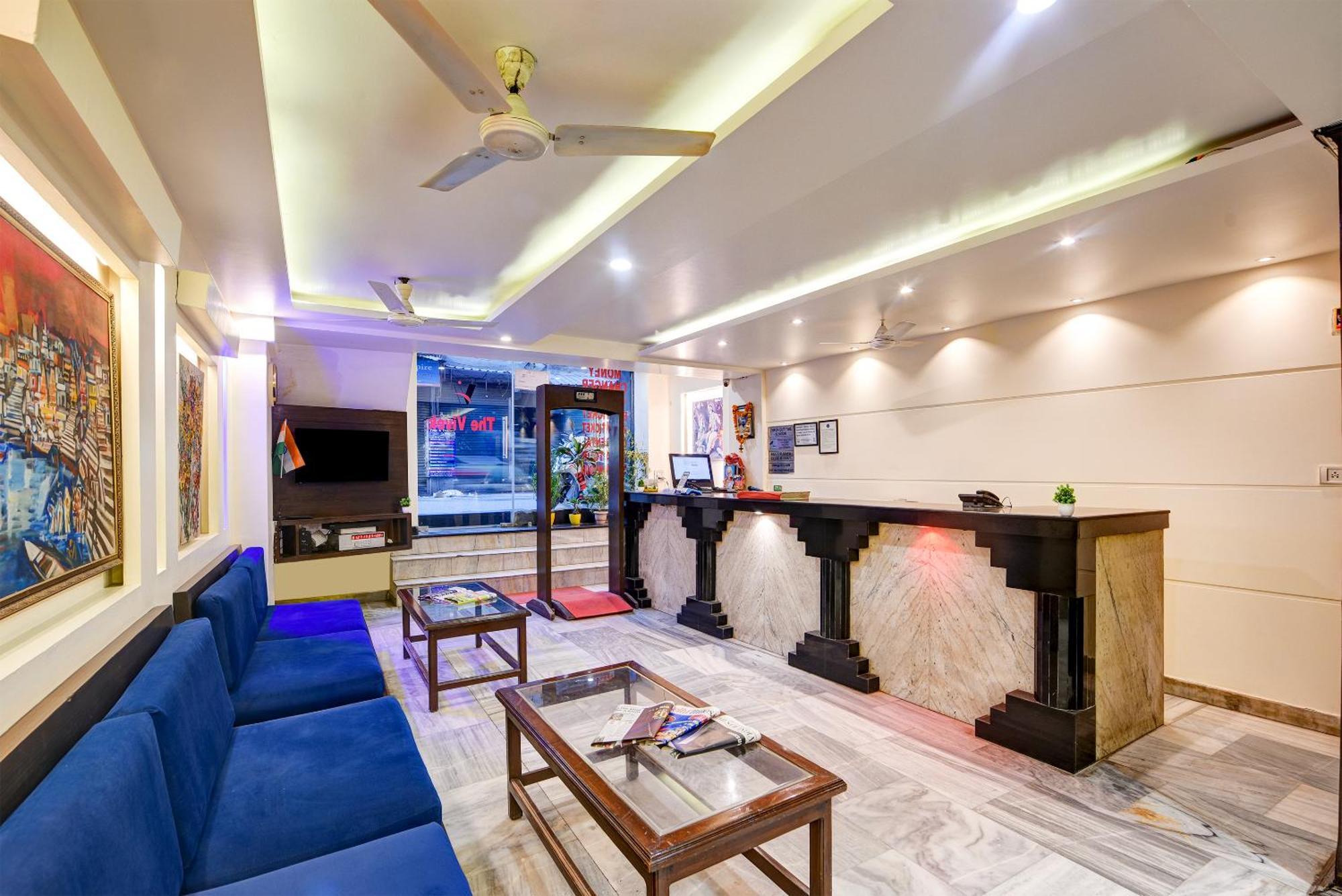Vivek Deluxe In Centre - Near Railway Station Hotel