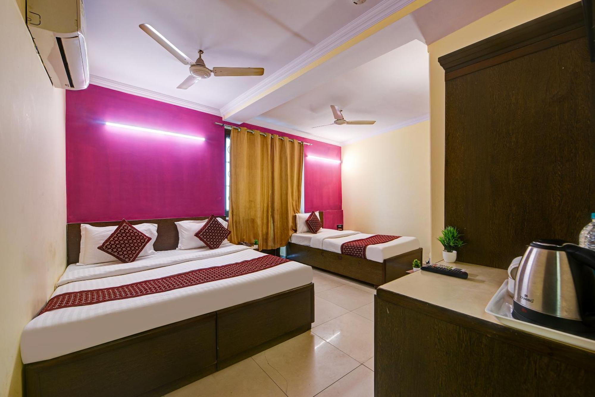 Vivek Deluxe In Centre - Near Railway Station Hotel 3*