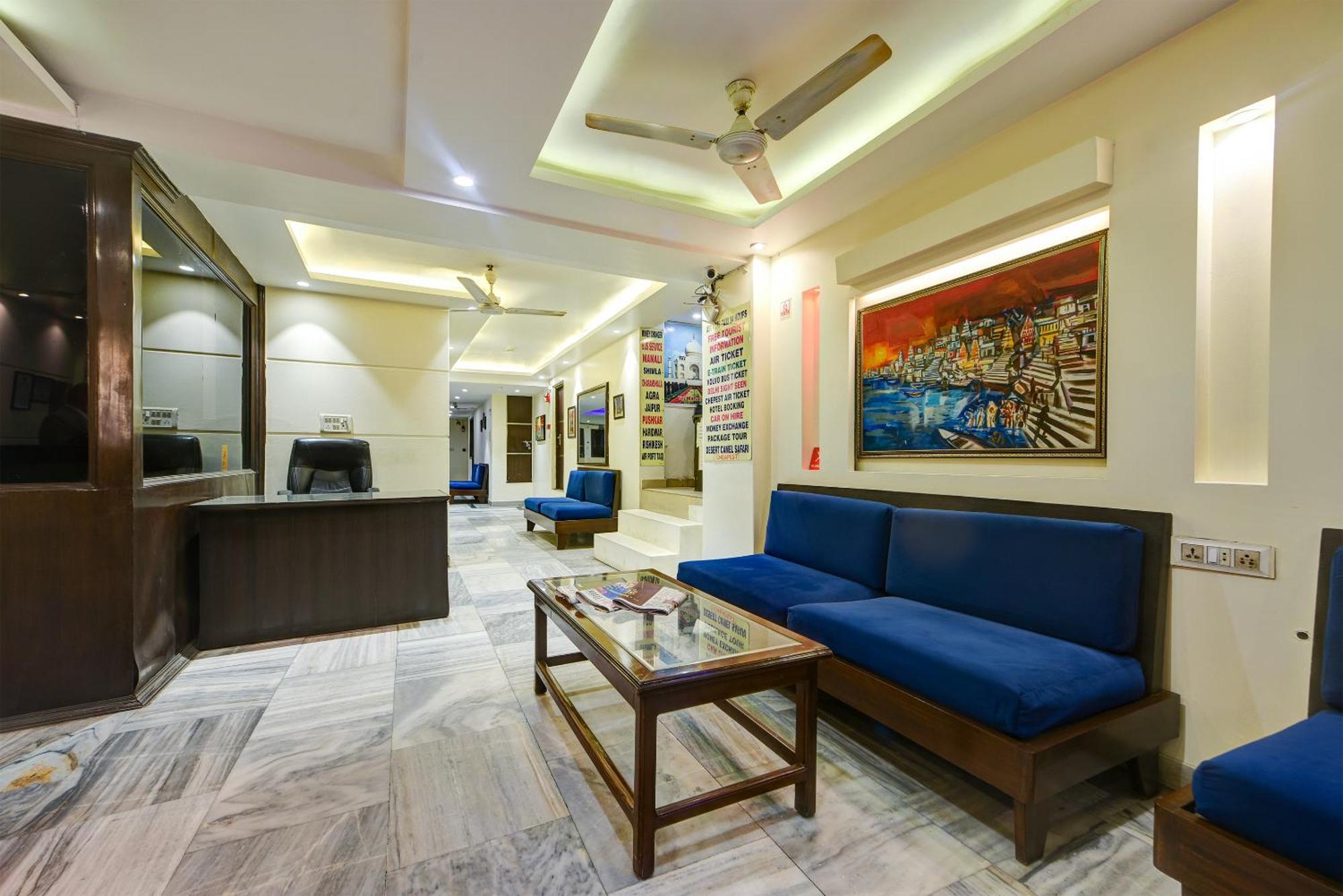 Vivek Deluxe In Centre - Near Railway Station 3*