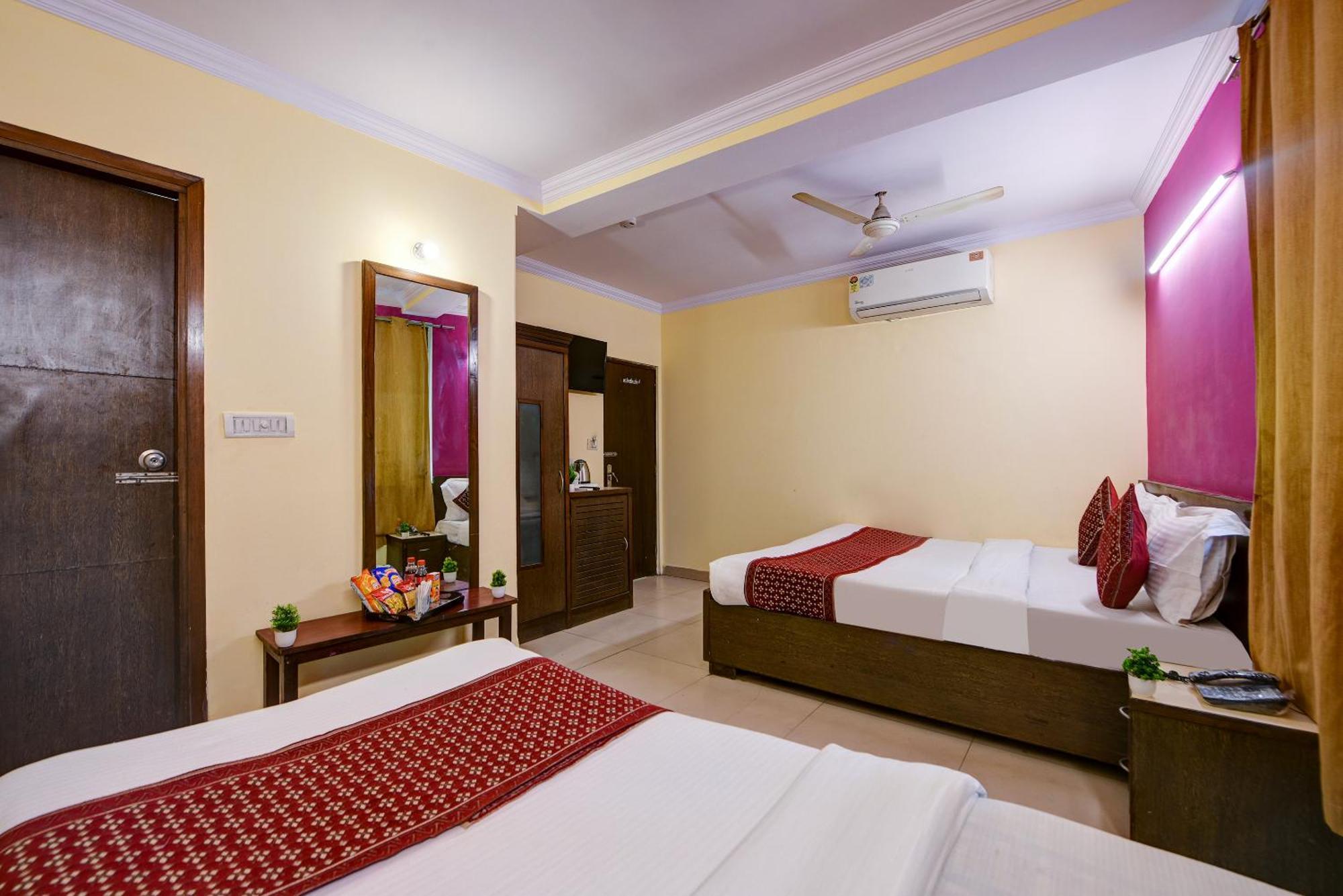 Hotel Vivek Deluxe In Centre - Near Railway Station New Delhi