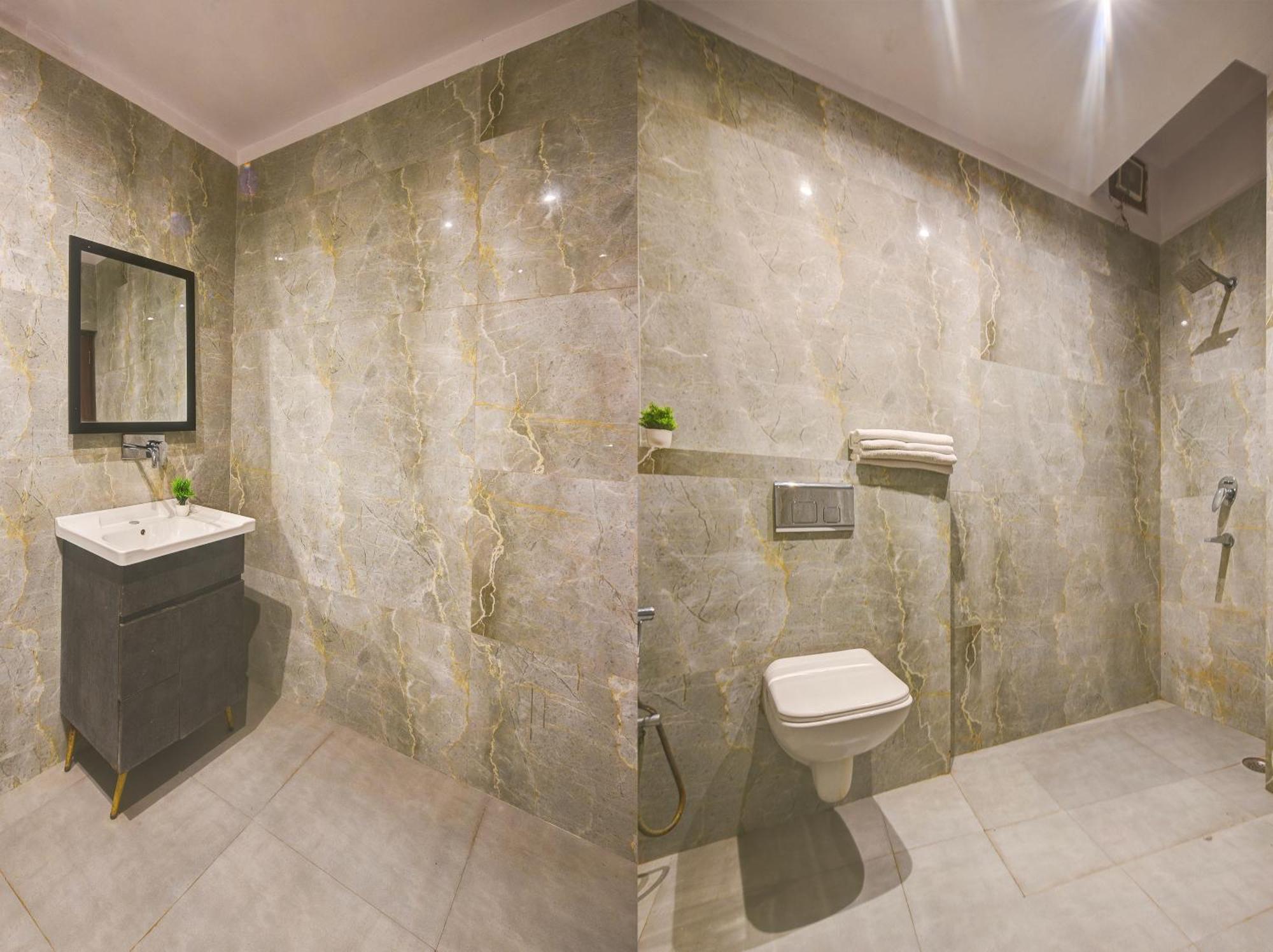 Vivek Deluxe In Centre - Near Railway Station 3* New Delhi