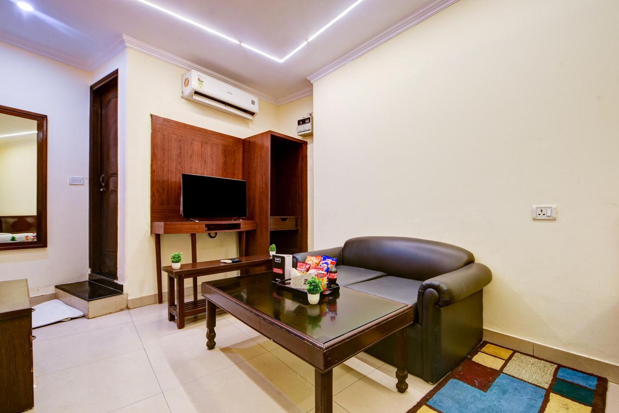 Vivek Deluxe In Centre - Near Railway Station New Delhi