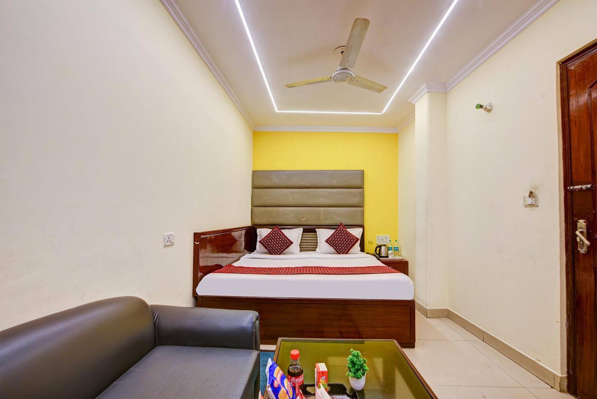 Vivek Deluxe In Centre - Near Railway Station Hotel 3*